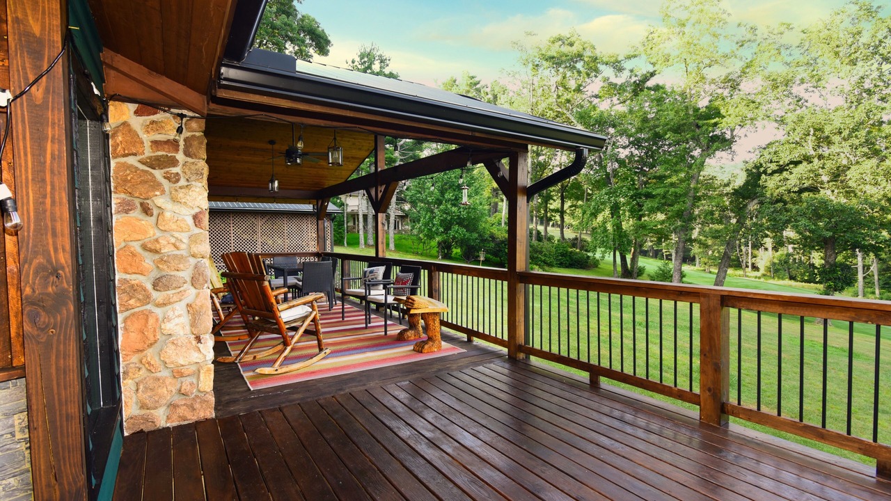 Photo of Patio Balcony in Roaring Gap