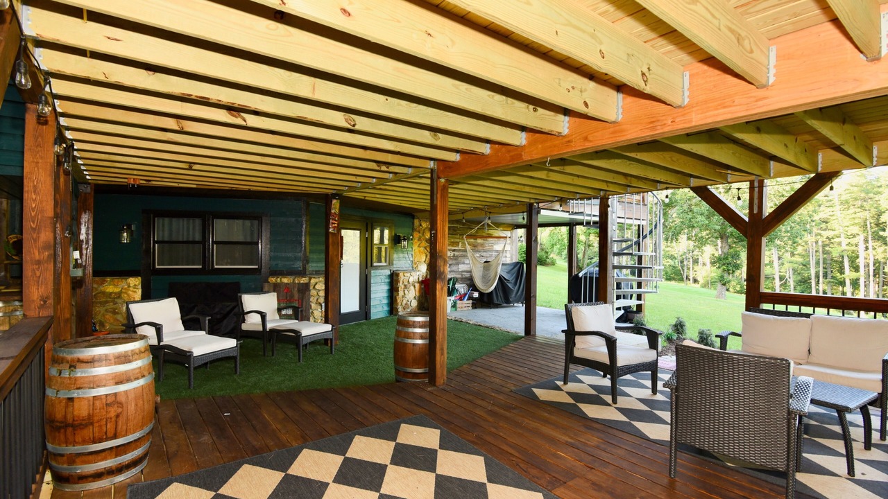 Photo of Patio Balcony in Roaring Gap