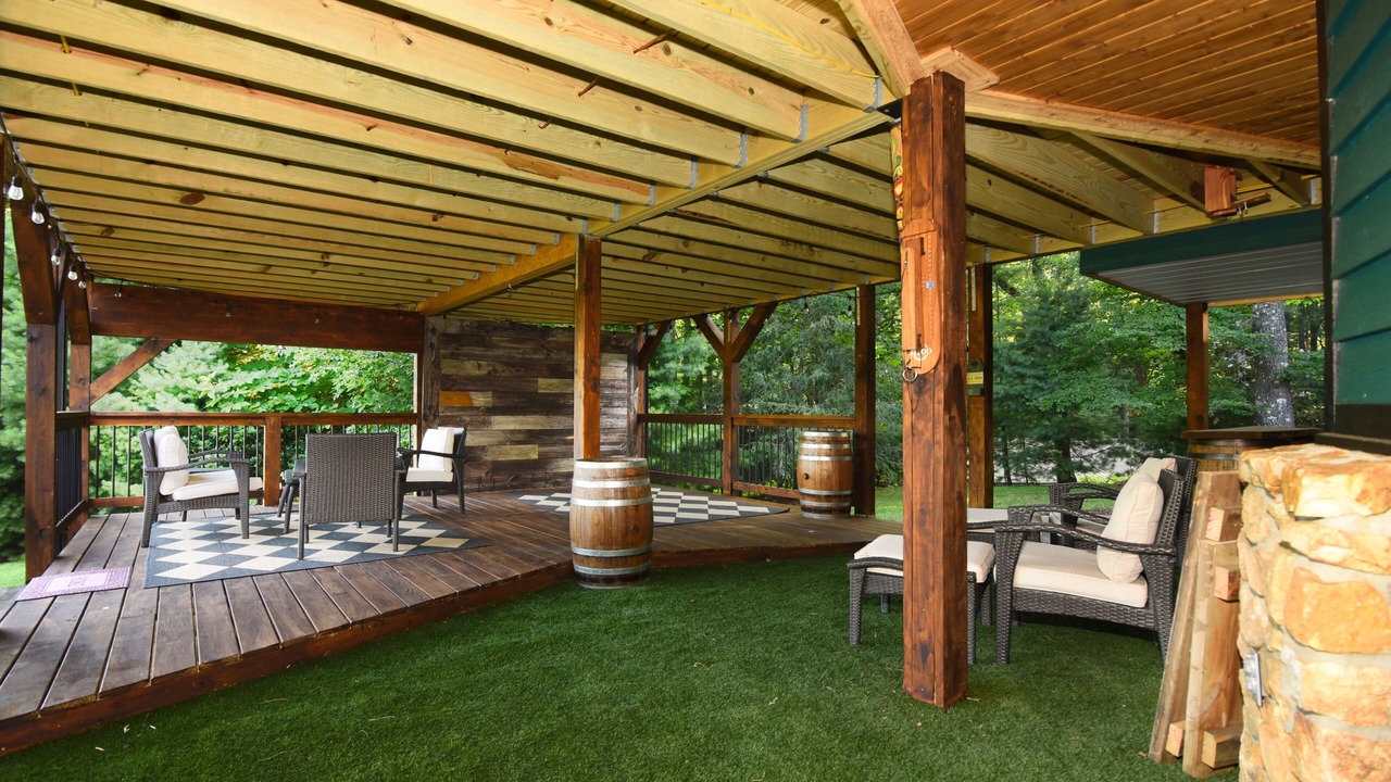 Photo of Patio Balcony in Roaring Gap