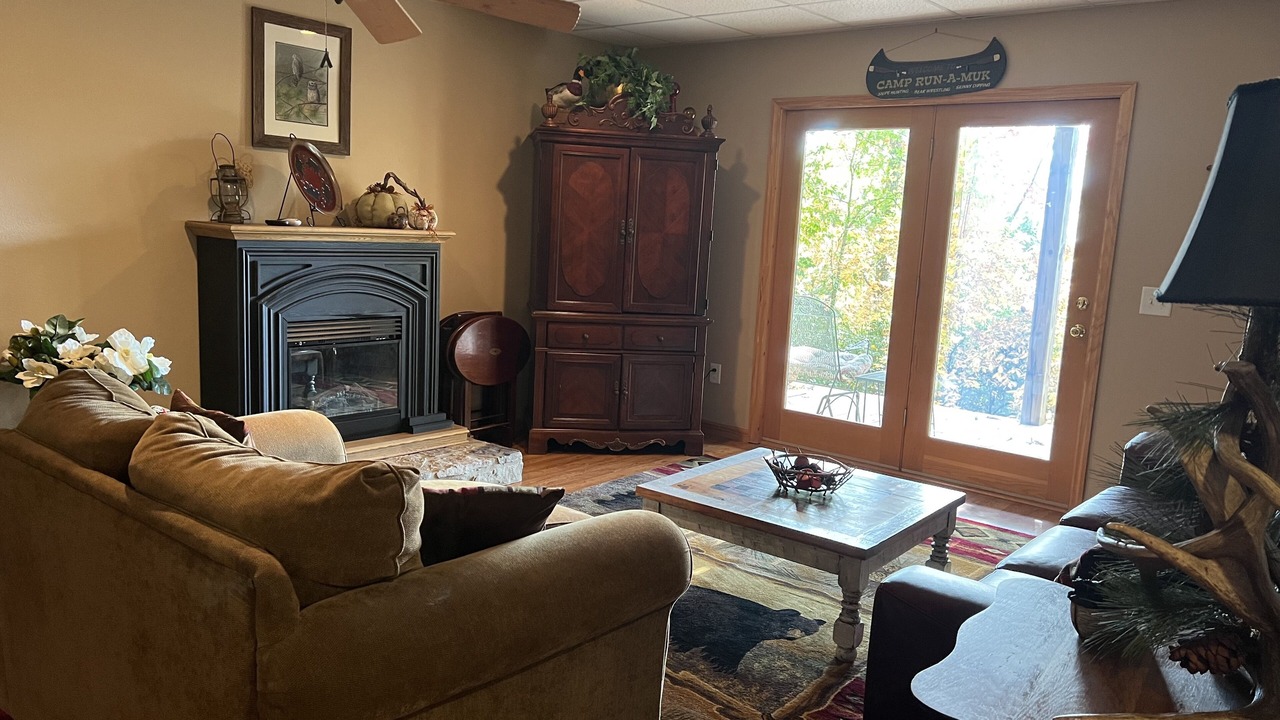 Photo of Livingroom in Hiawassee