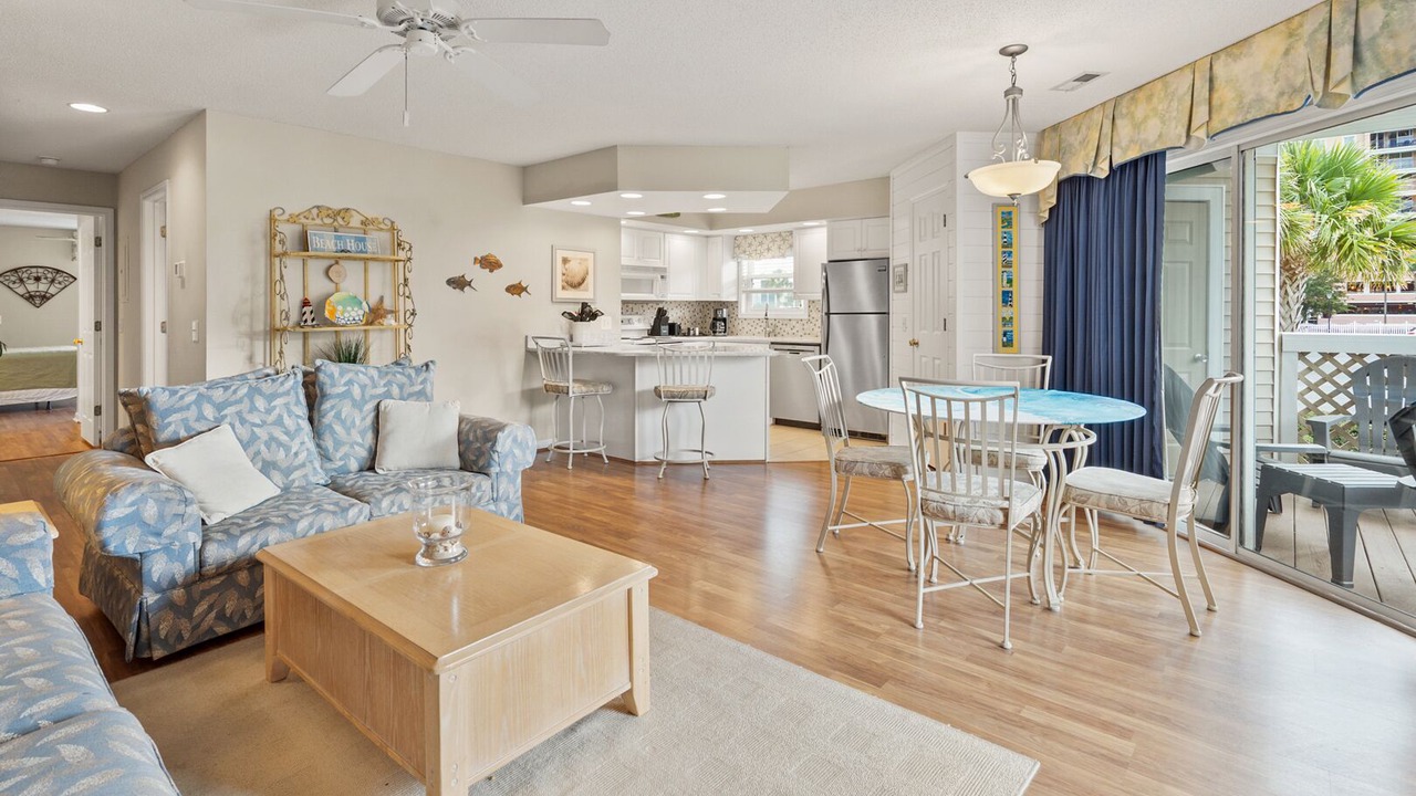 Photo of Livingroom in Cherry Grove Beach