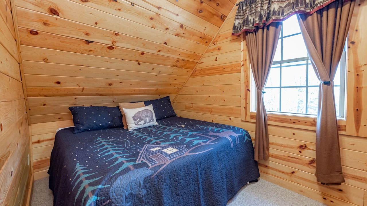 Photo of Bedroom in Thayerville
