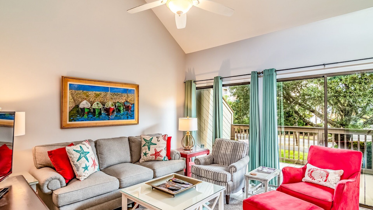 Photo of Livingroom in Litchfield by the Sea