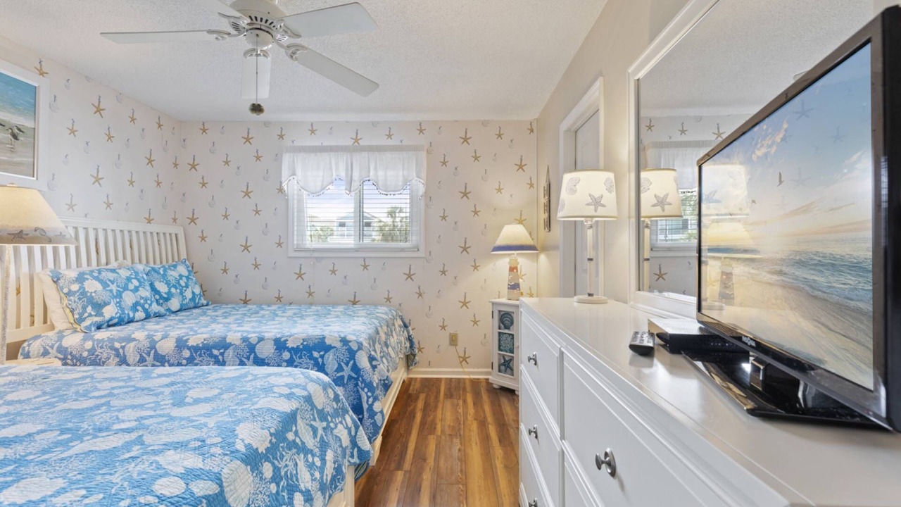 Photo of Bedroom in Surfside Beach