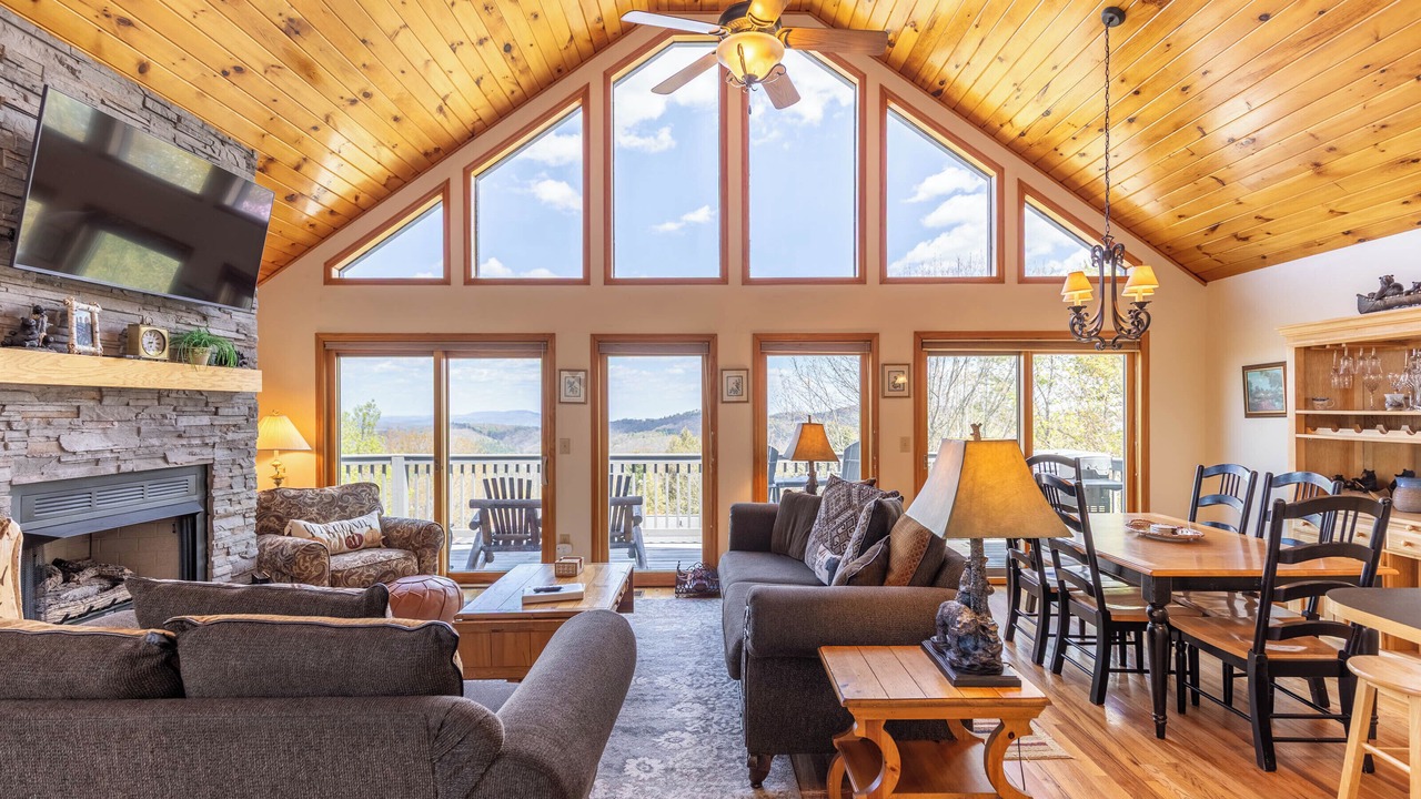 Photo of Livingroom in Blowing Rock