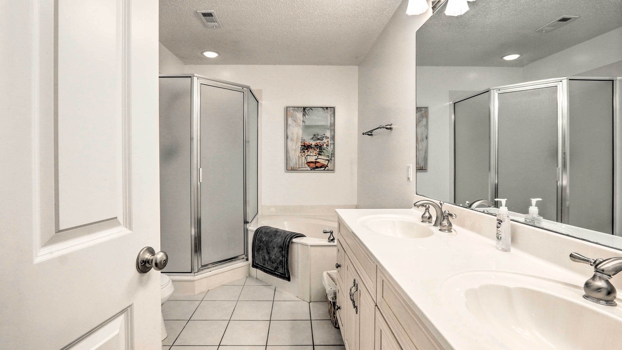 Photo of Bathroom in Heritage Woods