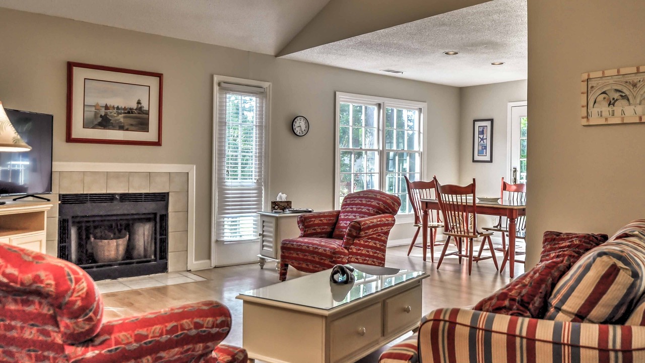 Photo of Livingroom in Shipyard Plantation