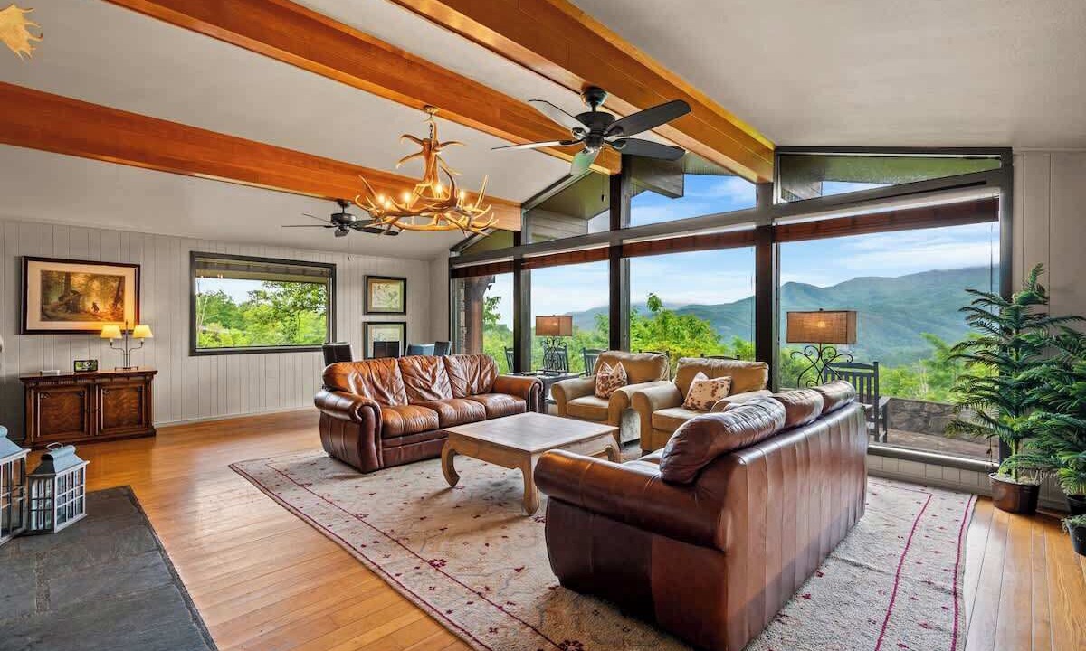 Photo of Livingroom in Chalet Village