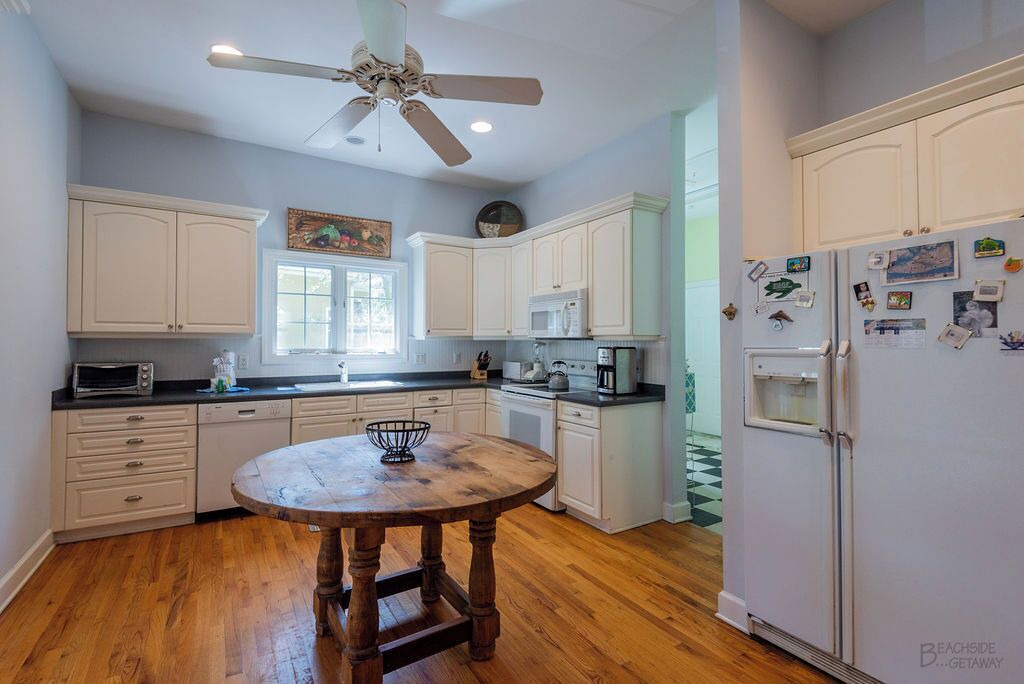 Photo of Kitchen in North Forest Beach