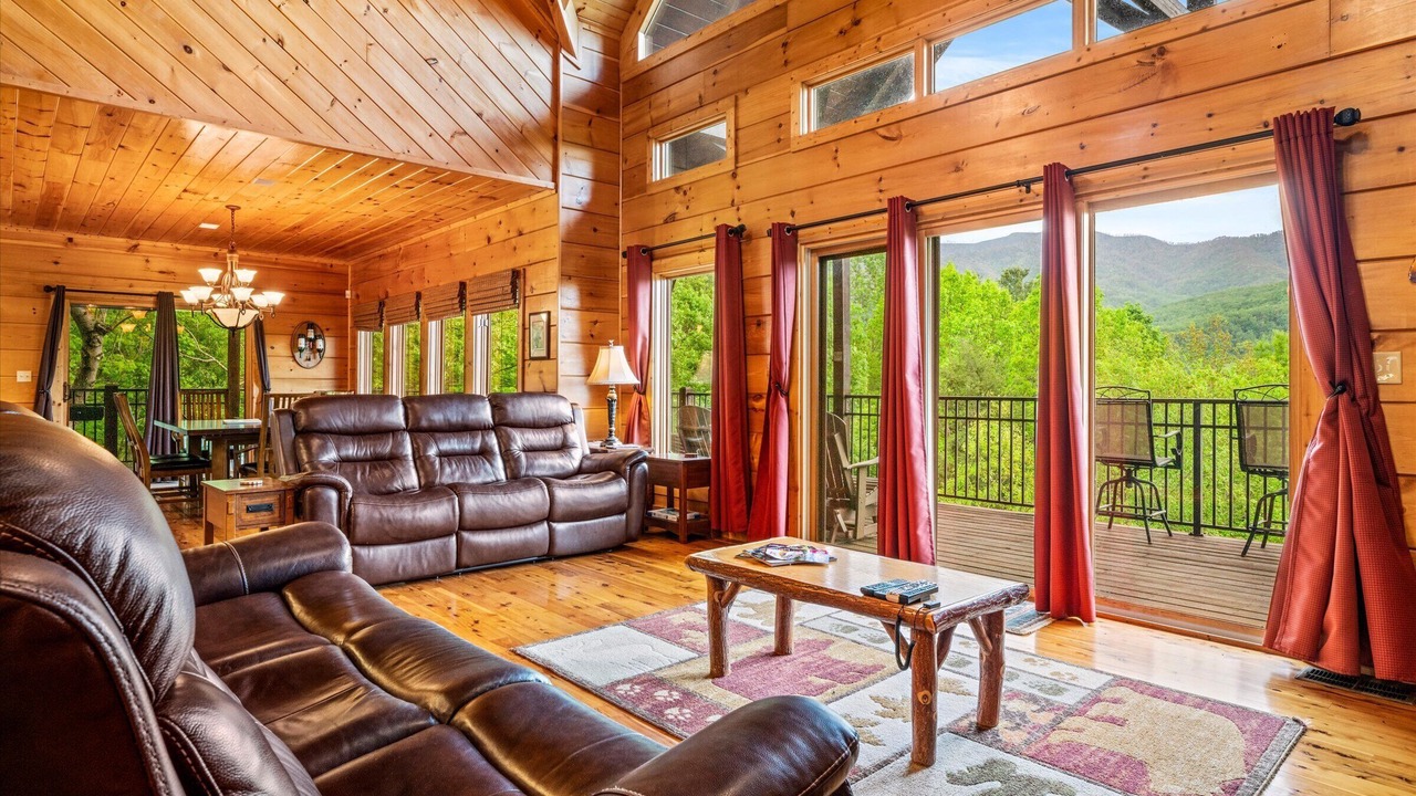 Photo of Livingroom in Gatlinburg