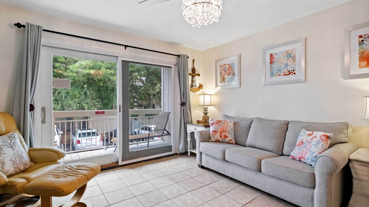 Photo of Livingroom in North Forest Beach