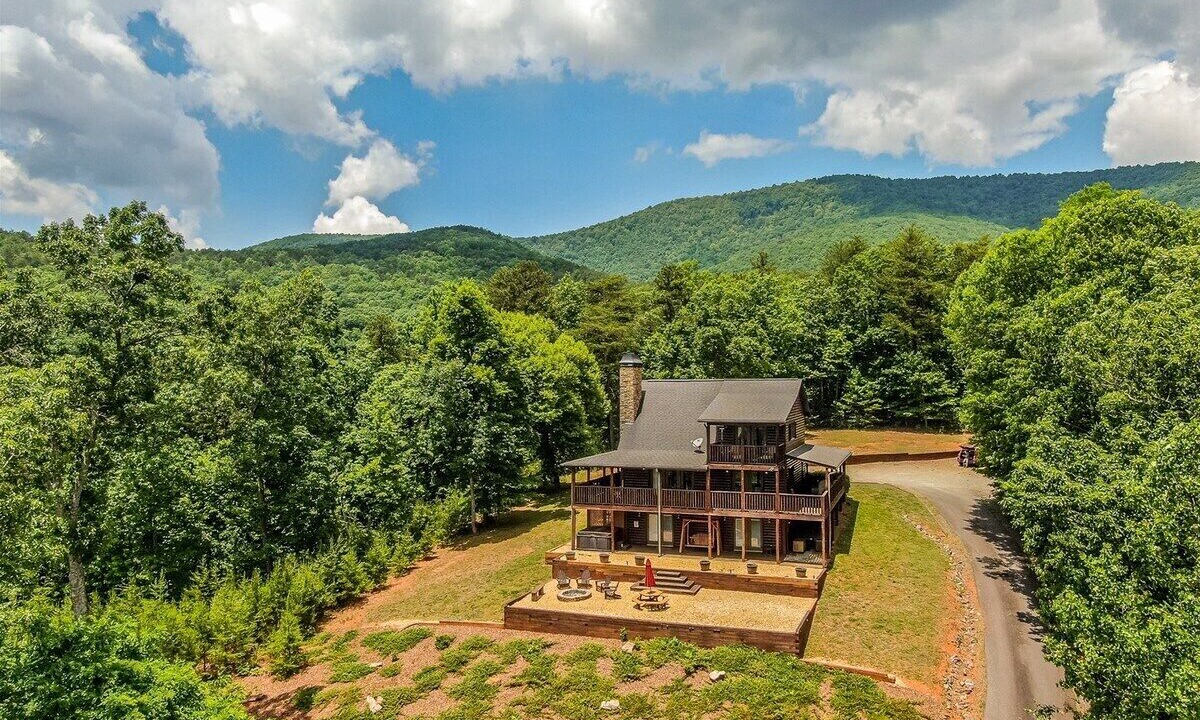 Photo of Others in Ellijay