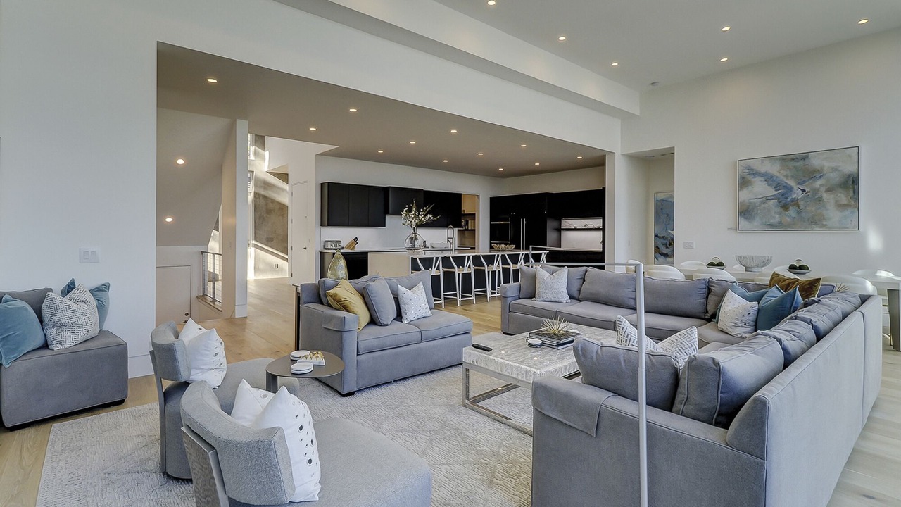 Photo of Livingroom in Oceanside