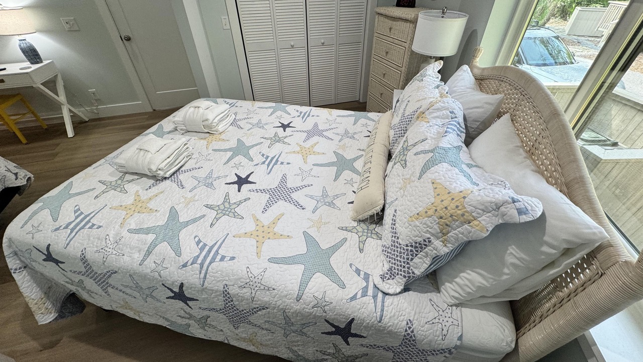 Photo of Bedroom in Night Heron