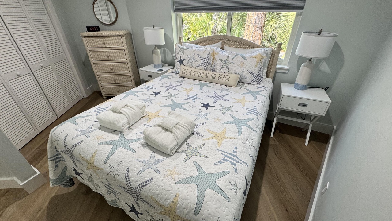 Photo of Bedroom in Night Heron
