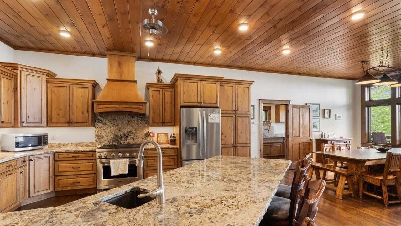 Photo of Kitchen in Beech Mountain