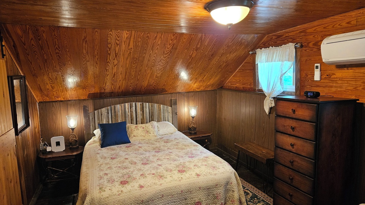 Photo of Bedroom in Cross Junction