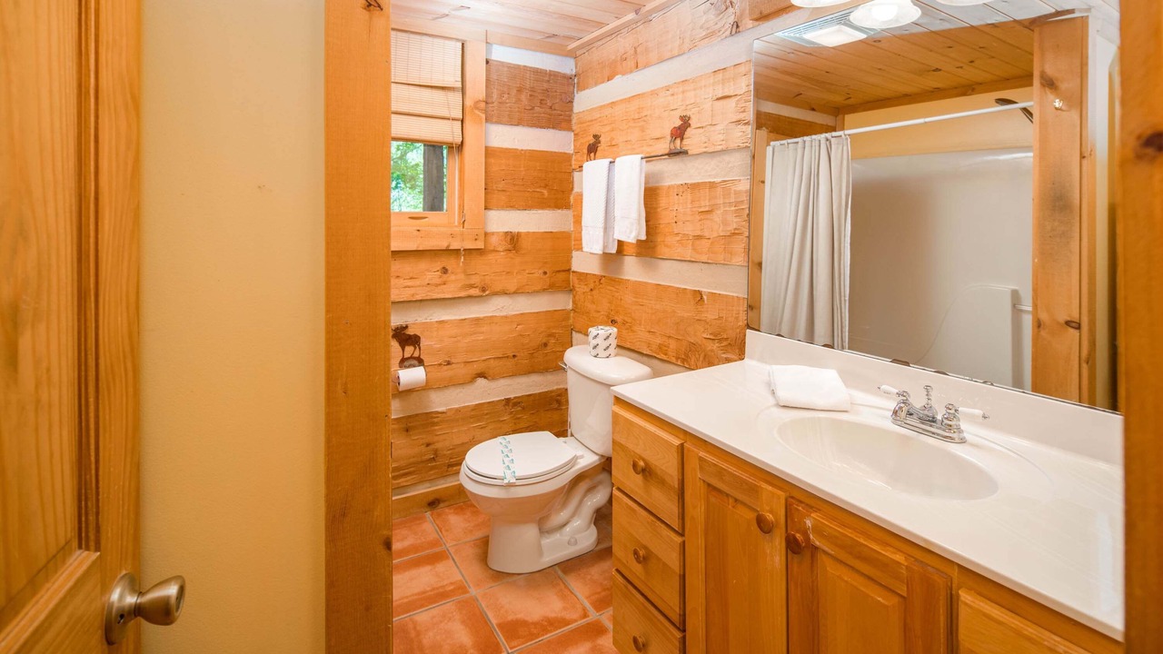 Photo of Bathroom in Seven Devils