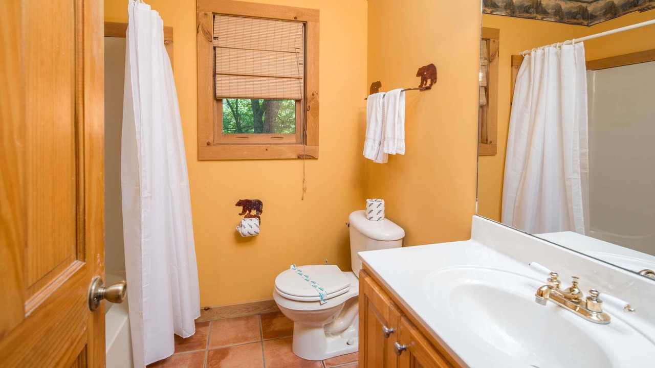 Photo of Bathroom in Seven Devils