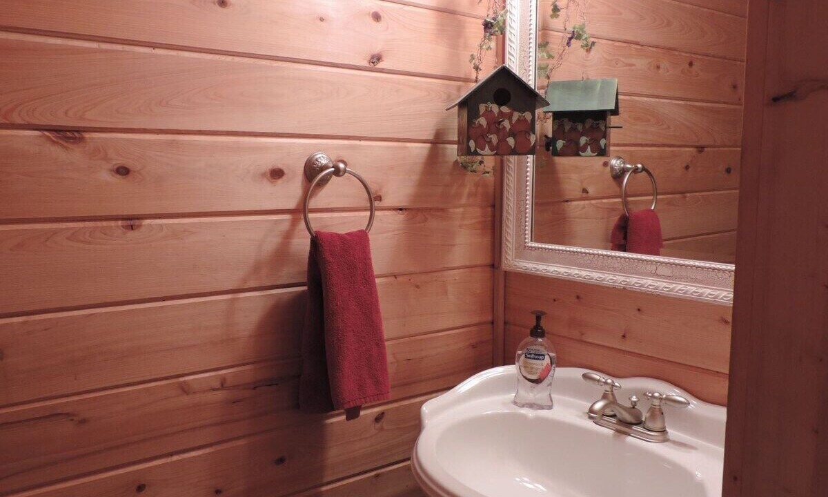 Photo of Bedroom in Ellijay