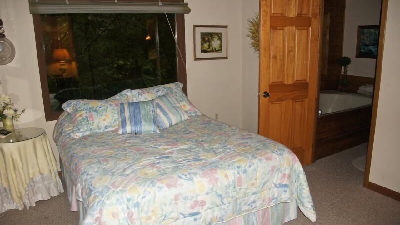 Photo of Bedroom in Sevierville