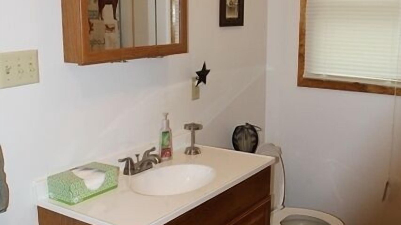 Photo of Bathroom in Upper Tract