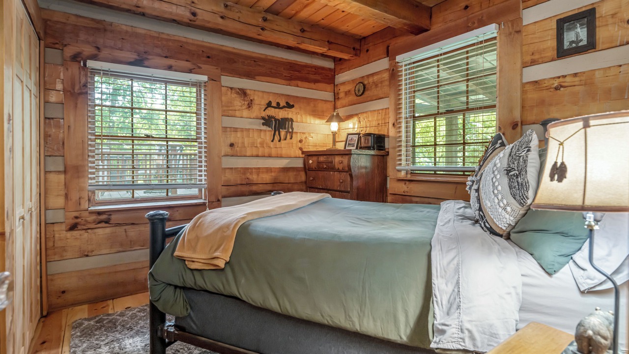 Photo of Bedroom in Weaverville
