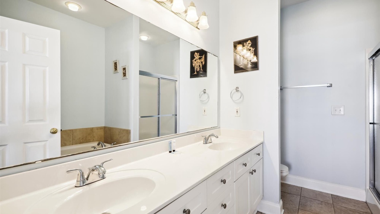 Photo of Bathroom in Ocean Drive