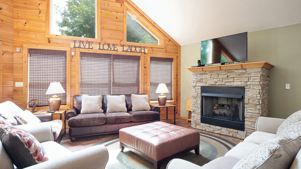 Photo of Livingroom in Flat Hollow Marina