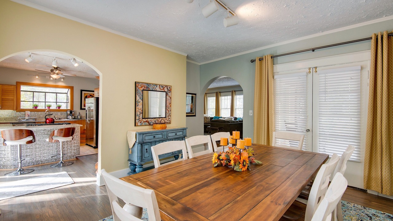 Photo of Bedroom in Hillsboro West End