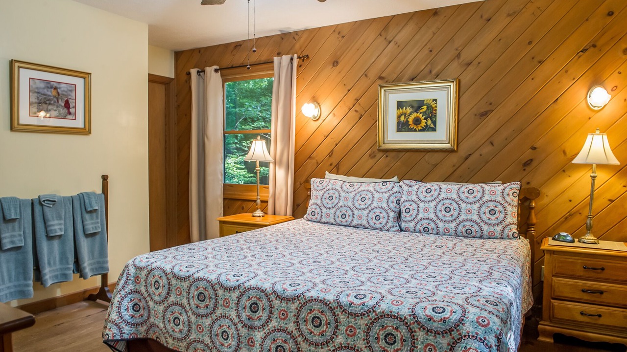 Photo of Bedroom in Blairsville