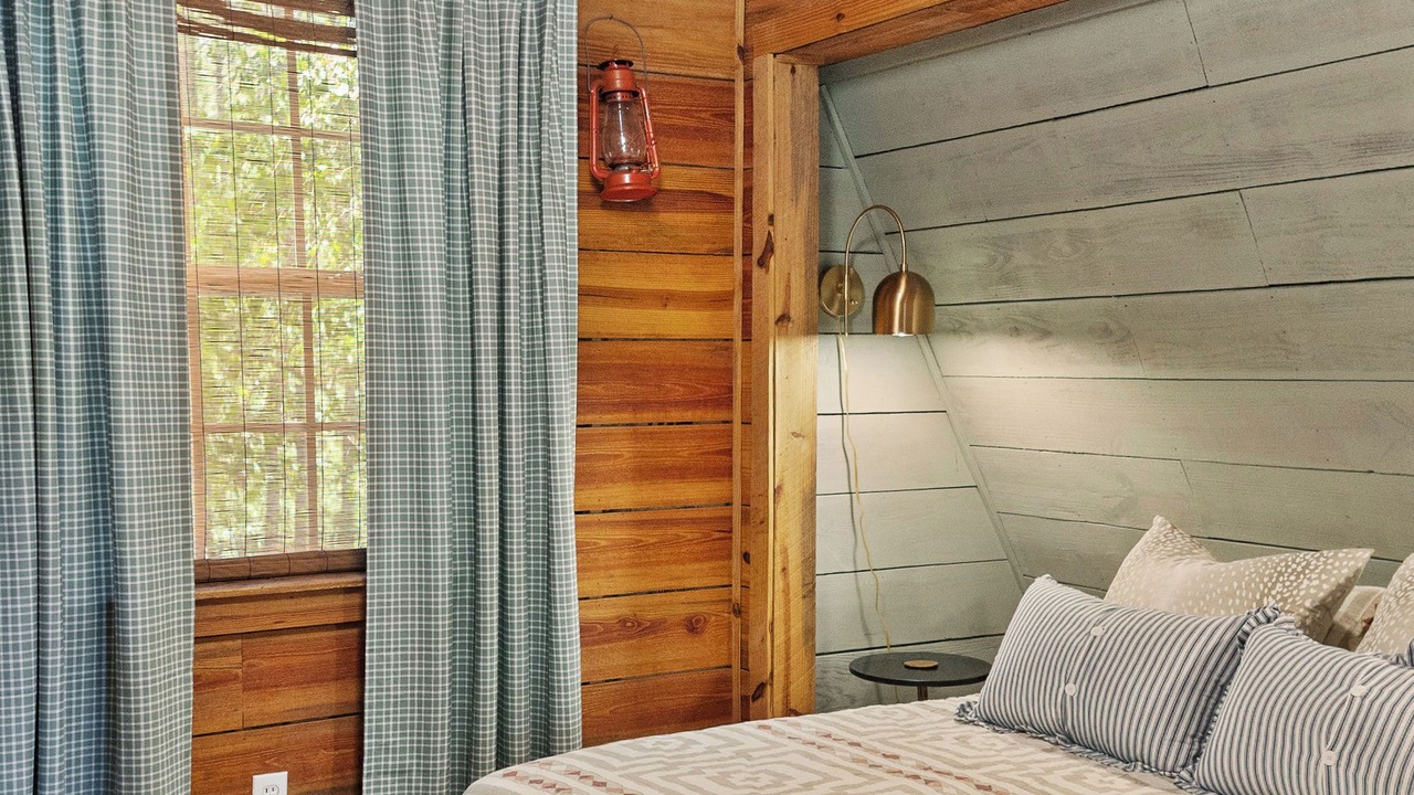 Photo of Bedroom in Floyd Dale
