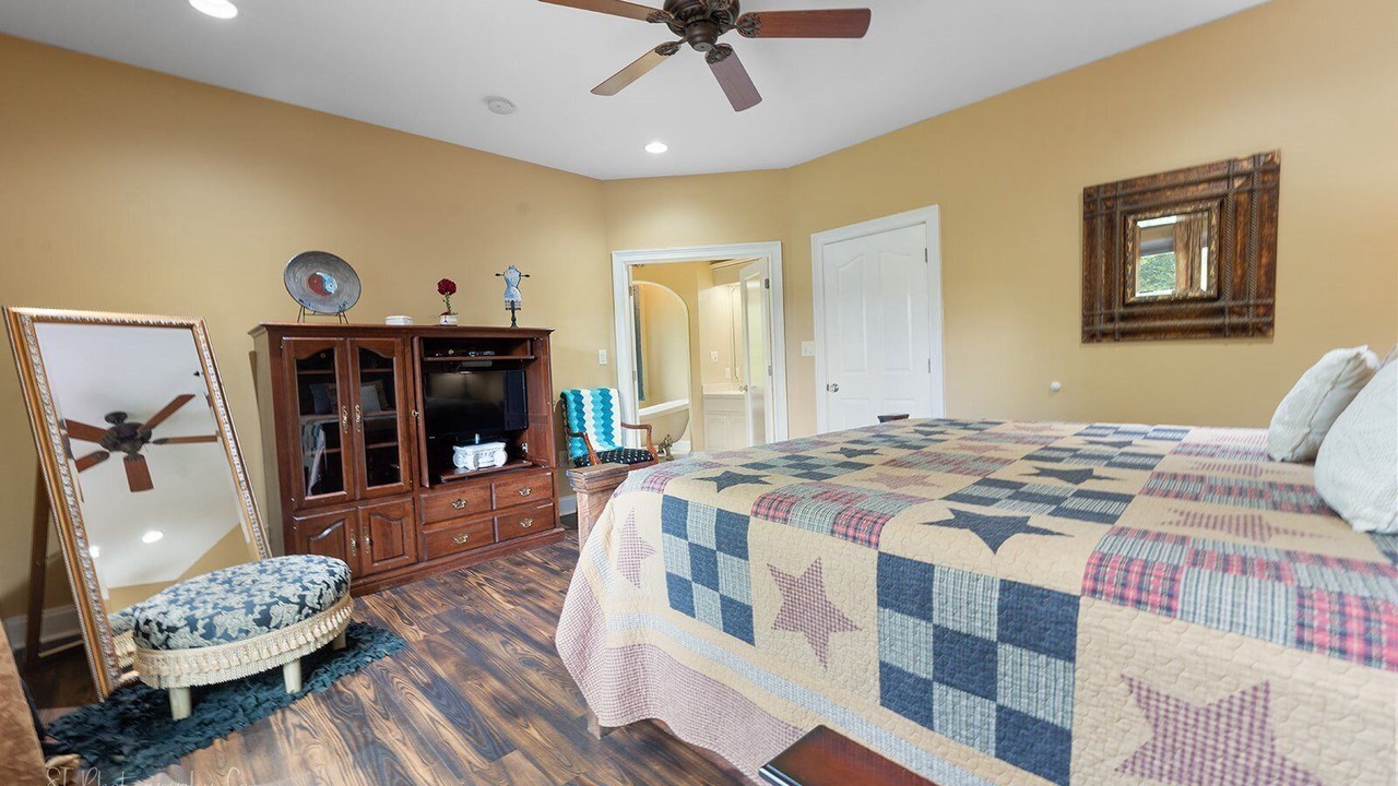 Photo of Bedroom in Sevierville