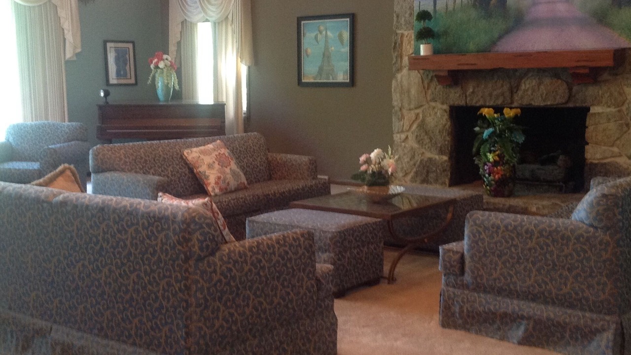 Photo of Livingroom in La Follette
