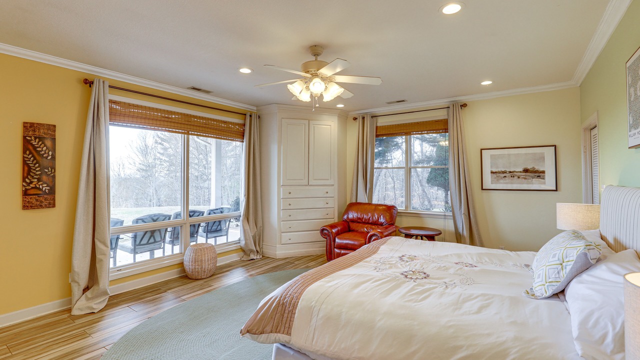 Photo of Bedroom in Marshall