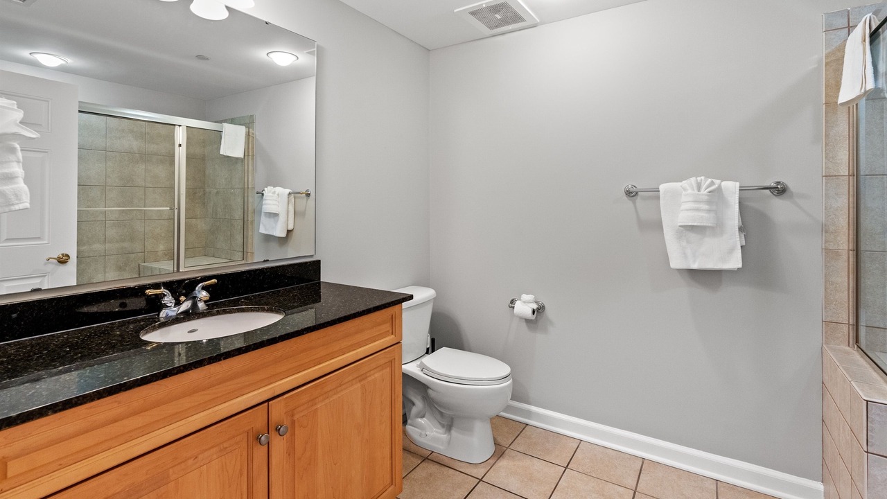 Photo of Bathroom in Arcadian Shores