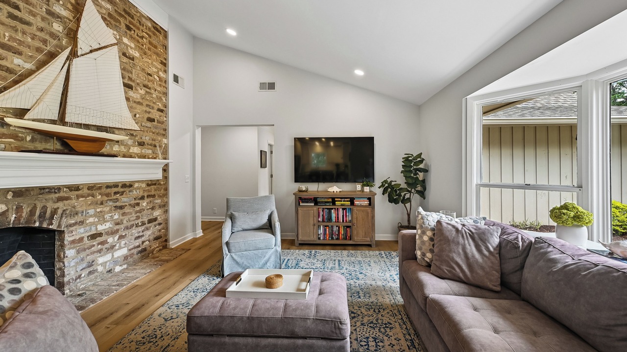 Photo of Livingroom in Heritage Woods