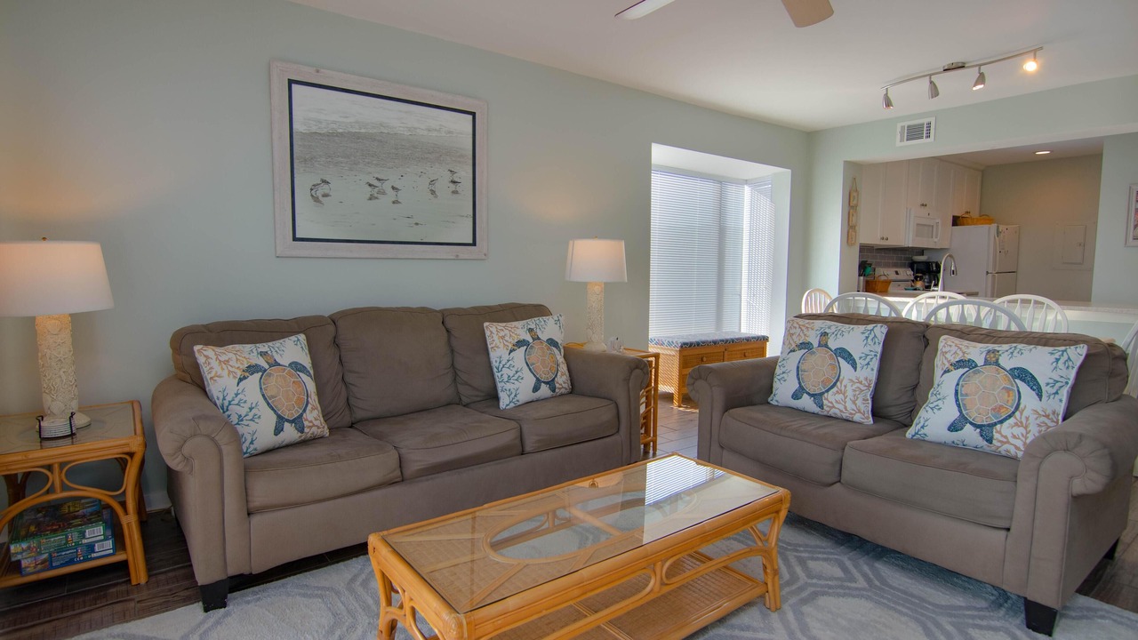 Photo of Livingroom in Oceanmarsh Subdivision