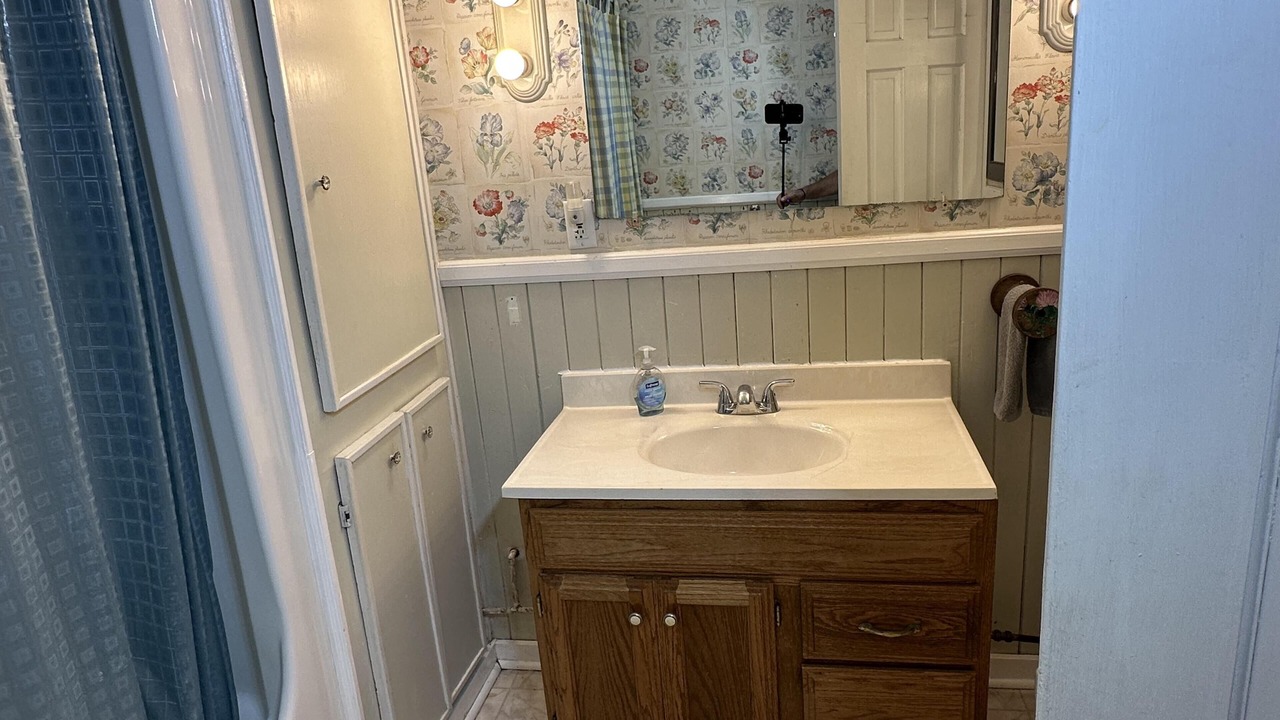 Photo of Bathroom in Candler