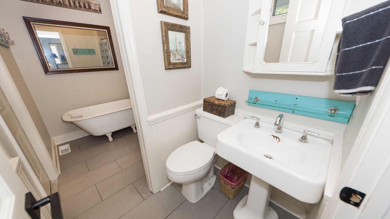 Photo of Bathroom in Sullivan's Island