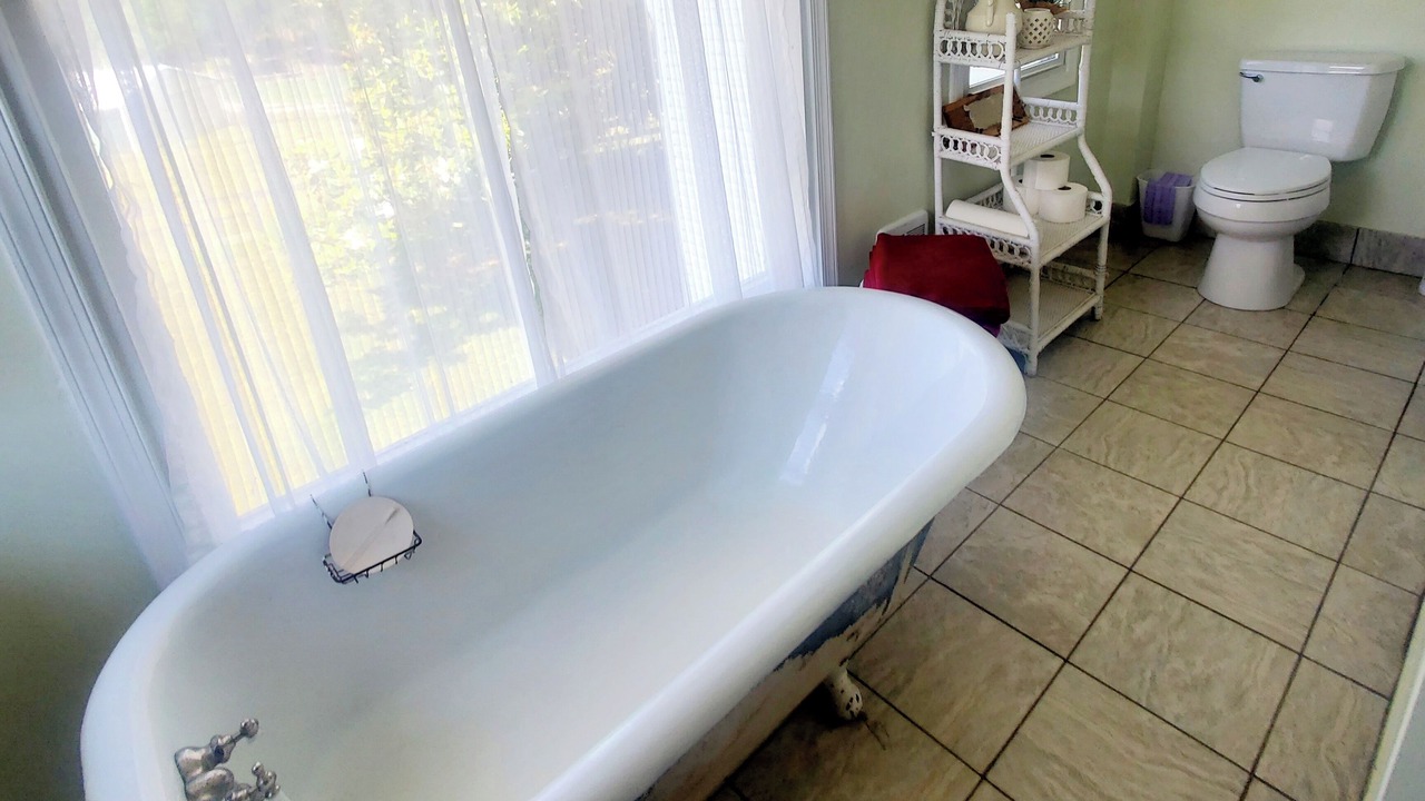 Photo of Bathroom in Peaks