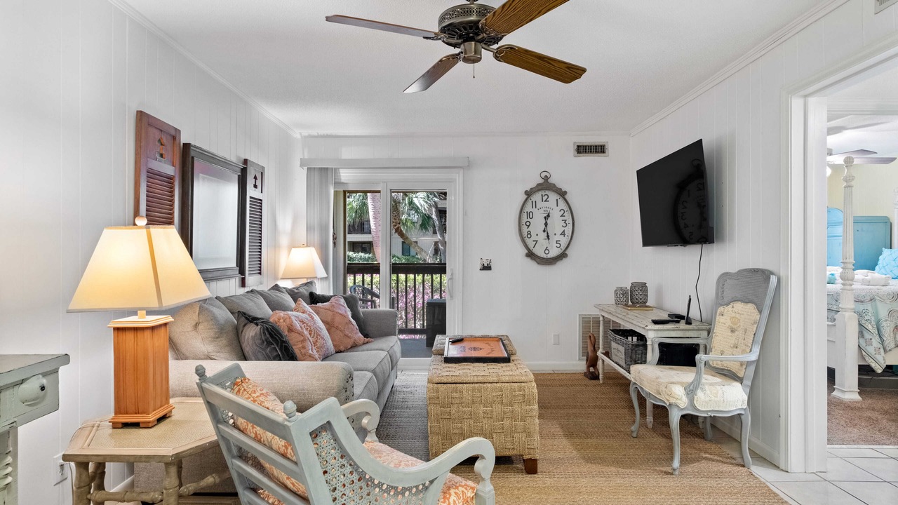 Photo of Livingroom in North Forest Beach