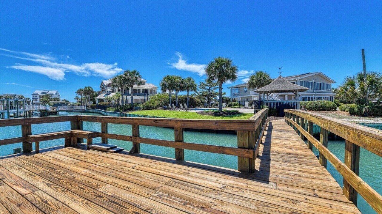 Photo of Patio Balcony in Inlet Harbour