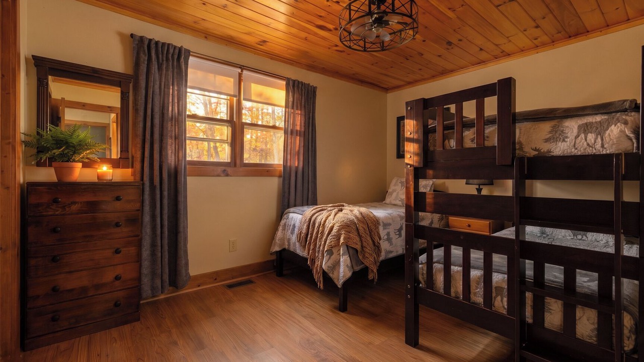 Photo of Bedroom in Deep Gap