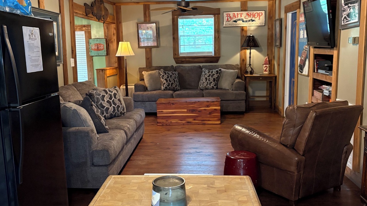 Photo of Livingroom in Guntersville