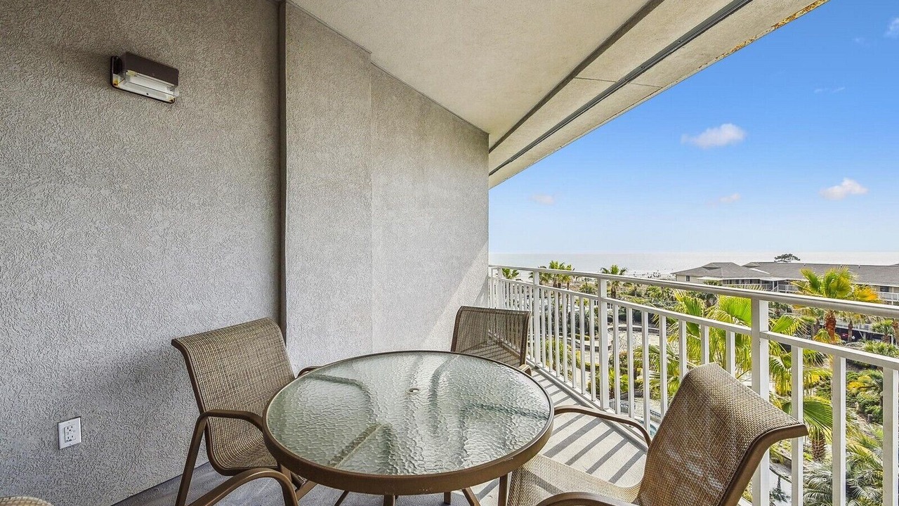 Photo of Patio Balcony in North Forest Beach