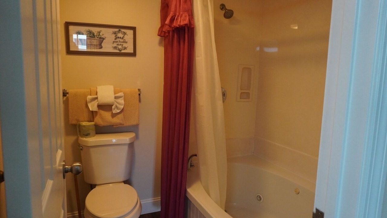 Photo of Bathroom in Pigeon Forge