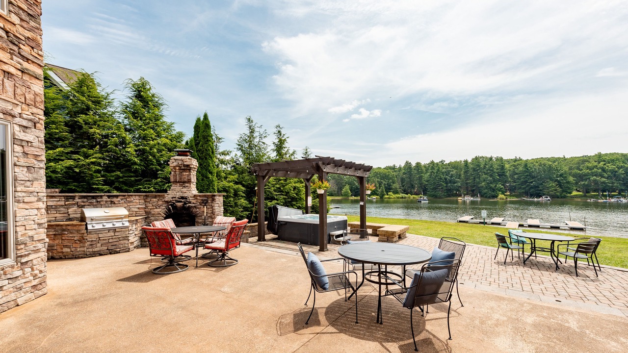 Photo of Outdoor in Waterfront Greens