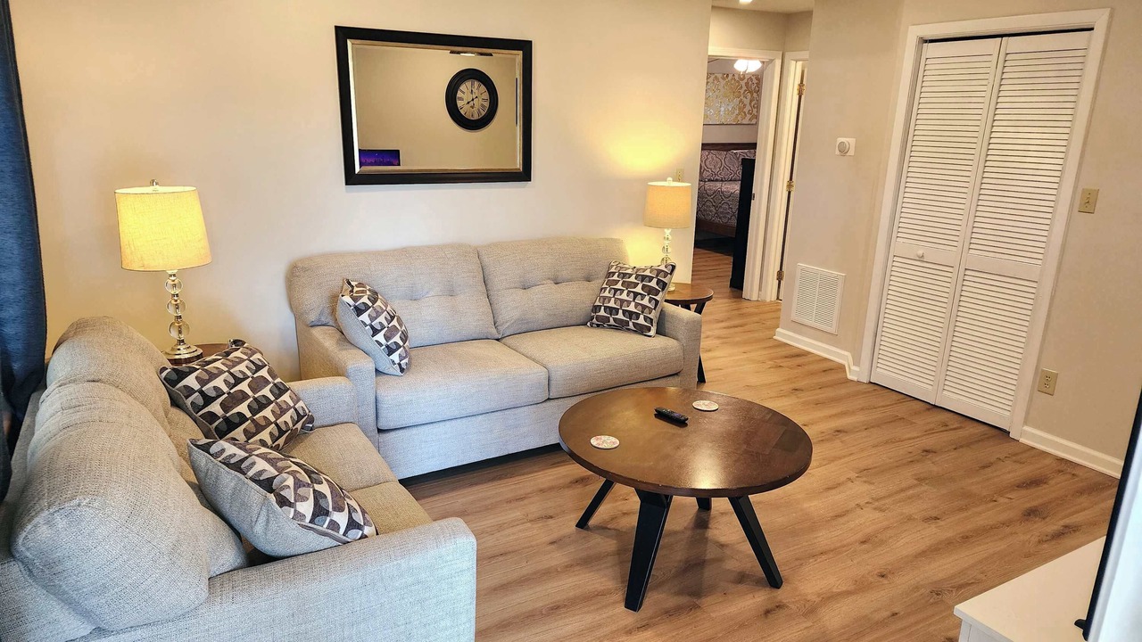 Photo of Livingroom in Jefferson City
