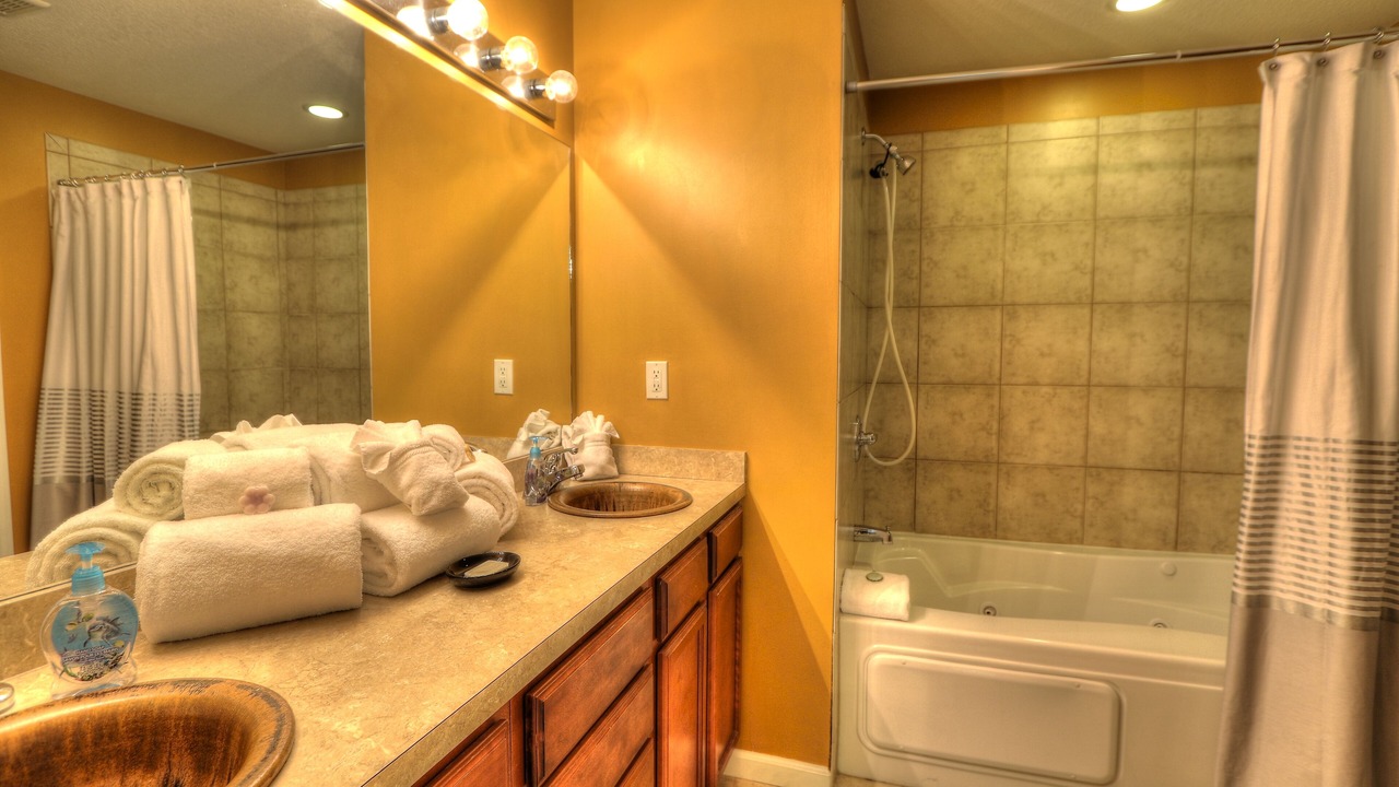 Photo of Bathroom in Pigeon Forge